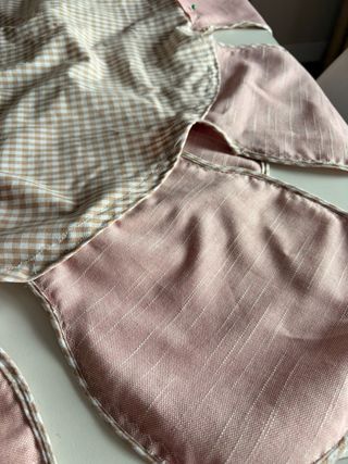 Mantel para mesa coctel beige y rosa