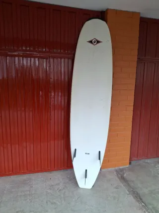 Tabla de surf BIC 9 pies