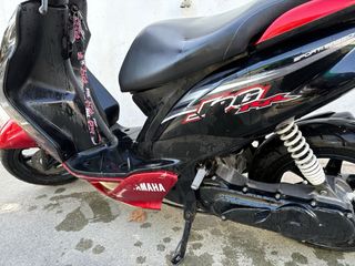 Yamaha Jog RR Scooter Rojo/Negro