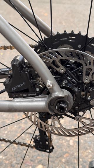 Bicicleta Gravel Titanio Velouria Far Away M