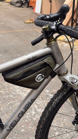 Bicicleta Gravel Titanio Velouria Far Away M