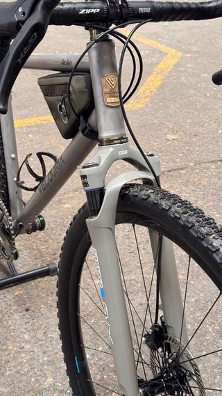 Bicicleta Gravel Titanio Velouria Far Away M