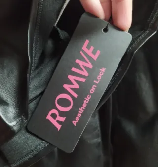 Falda corta gótica negra de tablas PU Faux leather