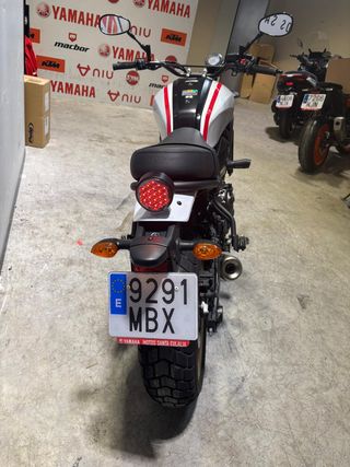 Yamaha XSR 700 TRIBUTE