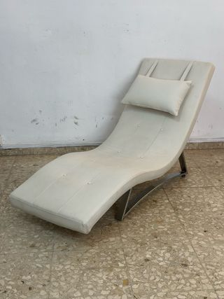 Sillón relax cuero blanco y metal