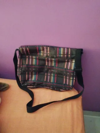 Mochila bandolera Billabong cuadros