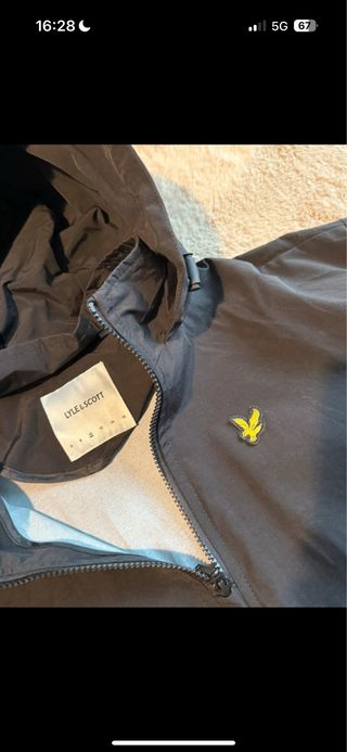 Cortavientos/impermeable Lyle & Scott negro