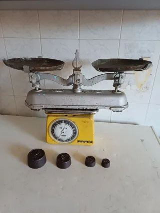 Antigua Balanza Bulcano 10kg con Pesas