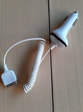 CARGADOR DE COCHE IPHONE 4