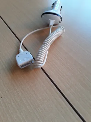 CARGADOR DE COCHE IPHONE 4