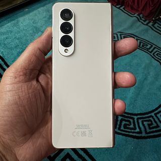 Samsung galaxy z4 fold con caja original