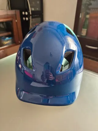 Casco Btwin Azul y Verde niño/a