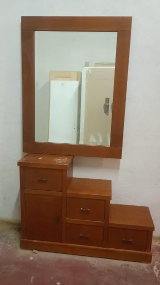 Mueble con espejo y cajones