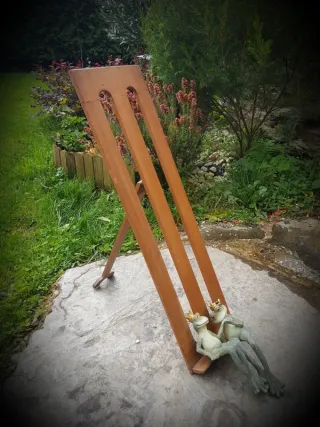 Antiguo expositor atril soporte de madera de suelo