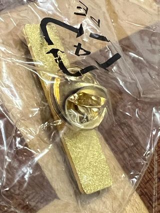 Pin Barbour Negro Dorado Original Nuevo