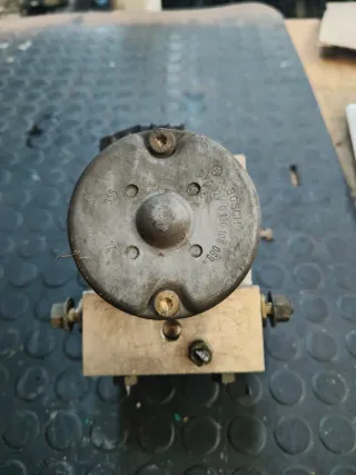 Módulo ABS Nissan Terrano II 2.7 TD 125 cv