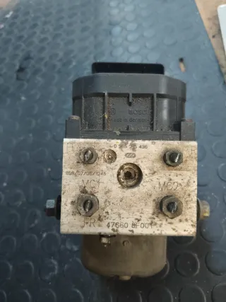 Módulo ABS Nissan Terrano II 2.7 TD 125 cv