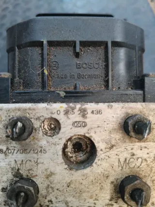 Módulo ABS Nissan Terrano II 2.7 TD 125 cv