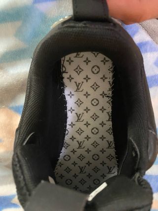 Louis Vuitton Skate Negras Talla 43