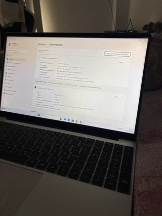 Portátil YEBOOK Plata Casi Nuevo