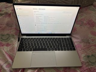 Portátil YEBOOK Plata Casi Nuevo