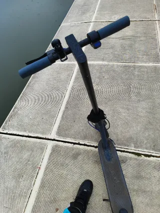 Patinete Eléctrico Xiaomi incluye Cargador