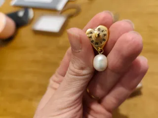 Pendientes Bimba y Lola Corazón Perla Dorados