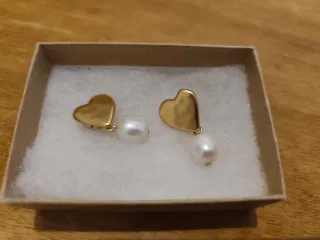 Pendientes Bimba y Lola Corazón Perla Dorados