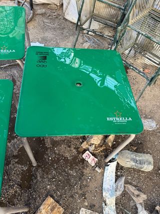 Mesas Estrella Levante Verdes (Plástico) 25€ todas