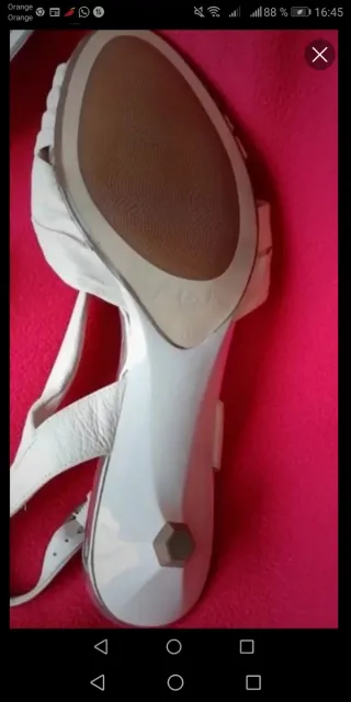 Sandalias tacón bajo plateadas talla 37