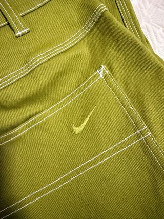 Pantalón hombre verde nuevo