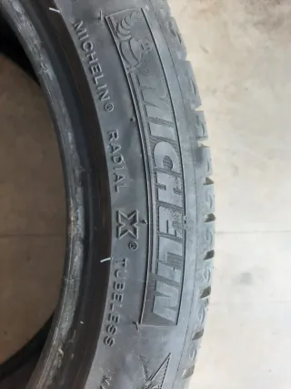 Neumático Michelin 245/40/17 Radial Tubeless