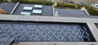 Realizo trabajos de construccion.