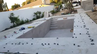 Realizo trabajos de construccion.