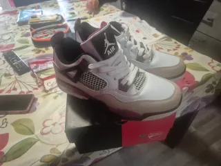 Scarpe Air Jordan Beige e Bianche