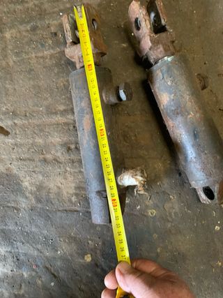 2 Cilindros Hidráulicos