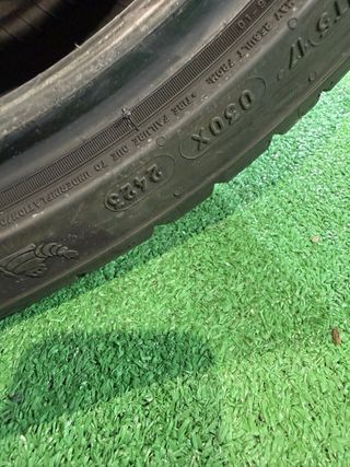 Neumáticos Michelin Pilot Sport 5 235/35/19