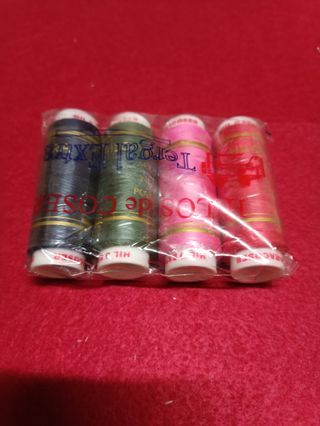 Lote Hilos de Coser Variados