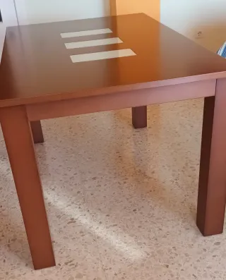 Mesa de comedor moderna y Sillas