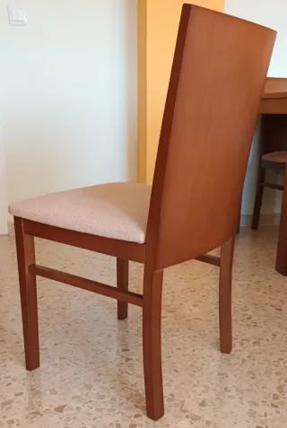 Mesa de comedor moderna y Sillas