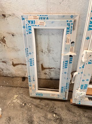 Ventana de una hoja nueva VEKA