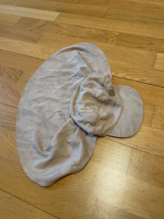 Gorra Sahariana Beige y Blanca