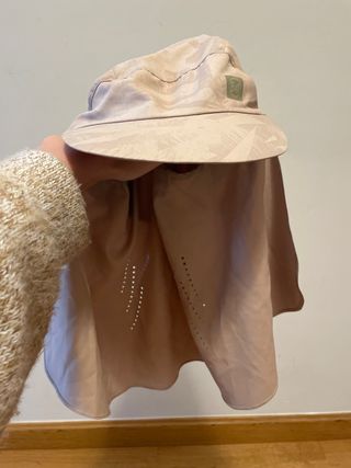 Gorra Sahariana Beige y Blanca