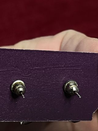 Orecchini con strass neri e argento