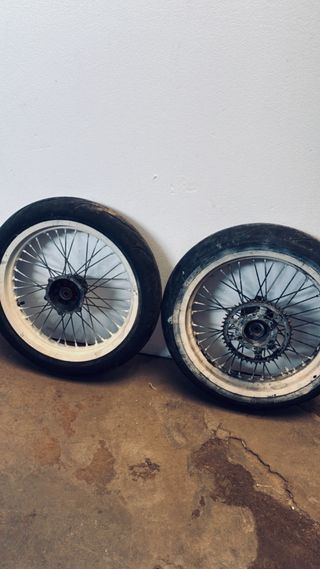 Llantas de radios para moto