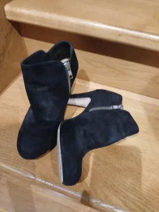 Botines negros de tacón