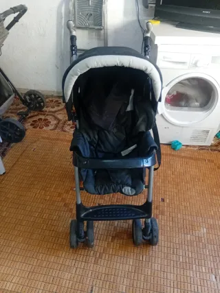 Passeggino per neonati nero