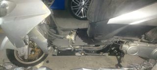 Daelim S2 125 con golpe lateral