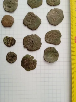 Lote monedas antiguas, algunas romanas