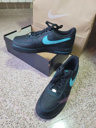 Nike Air Force 1 Negro y Turquesa